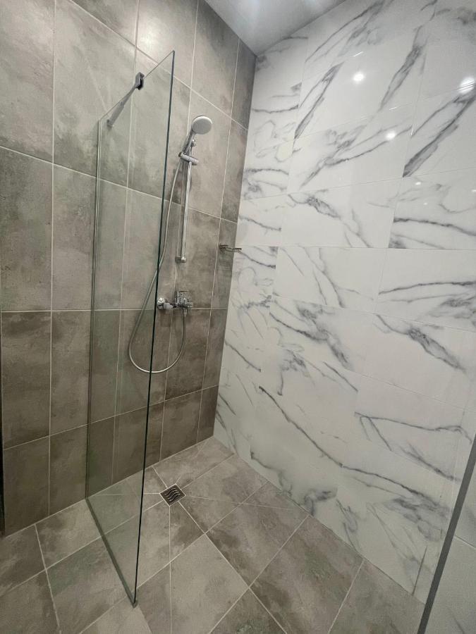 Vanquish Central Apartment Varna Exterior foto
