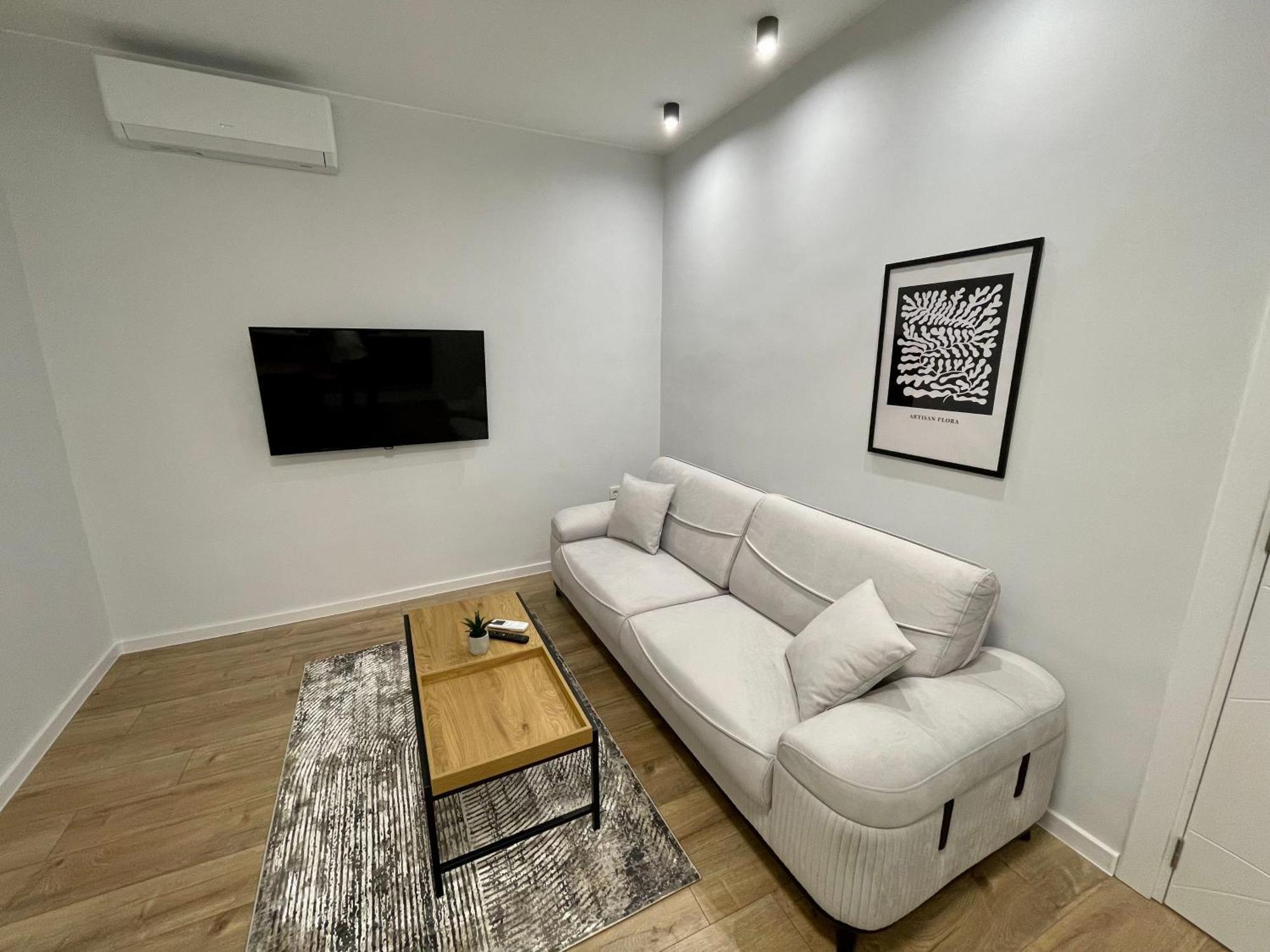 Vanquish Central Apartment Varna Exterior foto