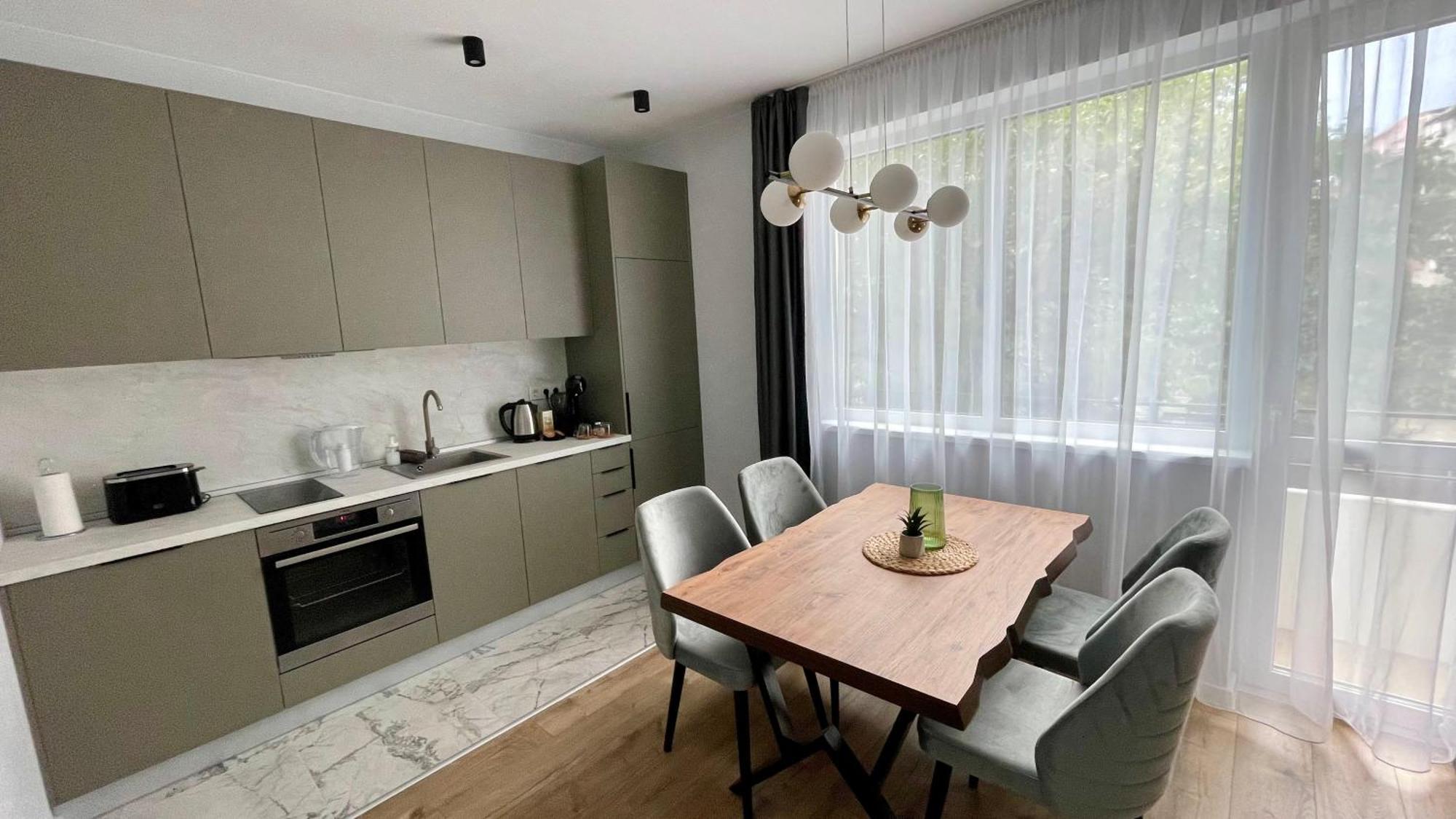 Vanquish Central Apartment Varna Exterior foto