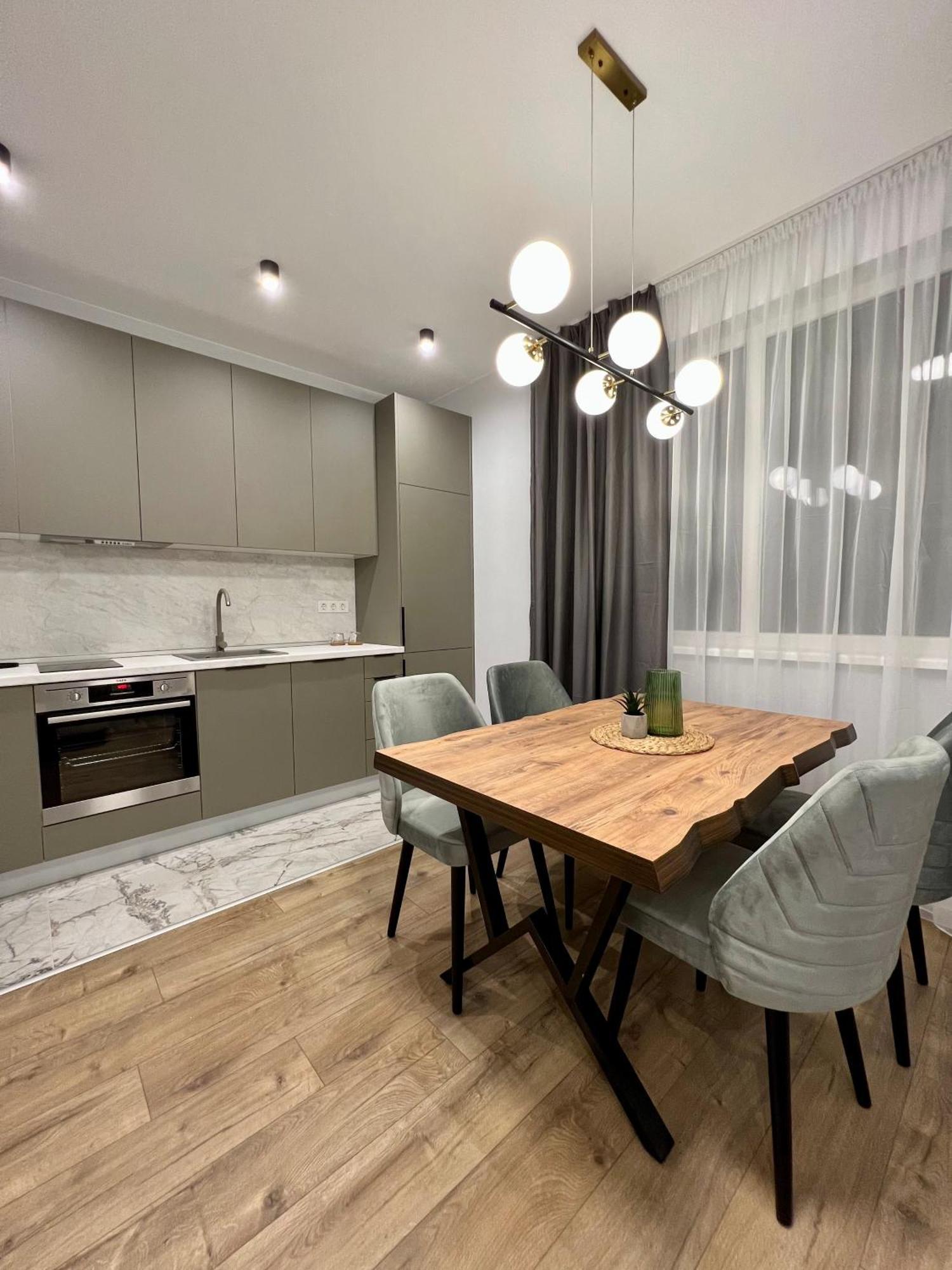 Vanquish Central Apartment Varna Exterior foto